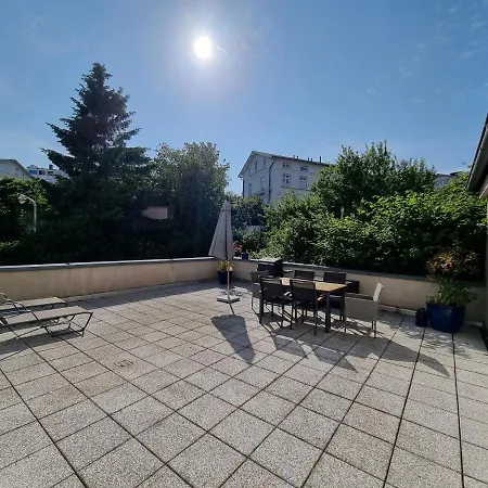 Große Mit Dachterrasse Am Marktplatz Apartment Sassnitz